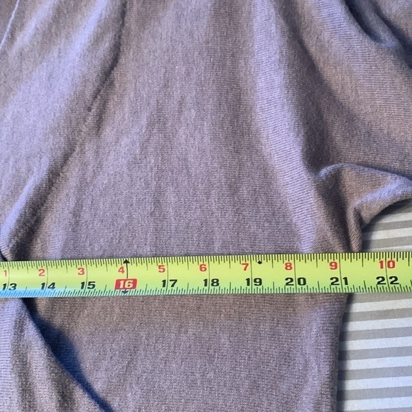 Encore Tan Sweater Size S - Picture 8 of 9